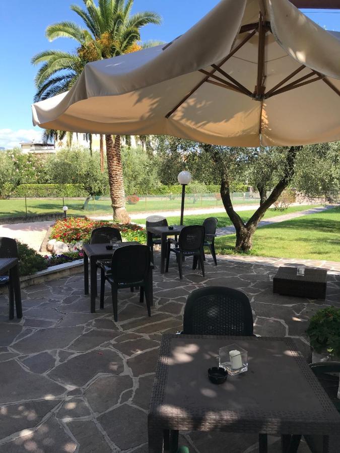 Albergo Villa Angela Toscolano Maderno Kültér fotó