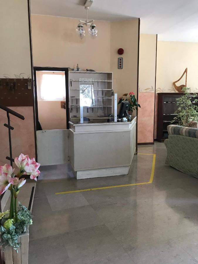Albergo Villa Angela Toscolano Maderno Kültér fotó