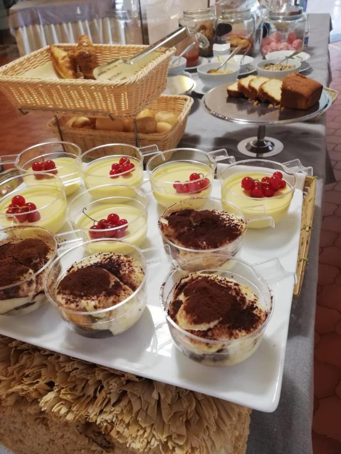 Albergo Villa Angela Toscolano Maderno Kültér fotó