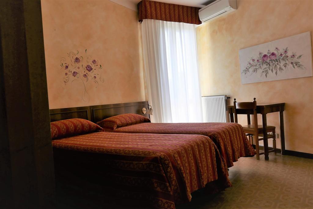 Albergo Villa Angela Toscolano Maderno Kültér fotó